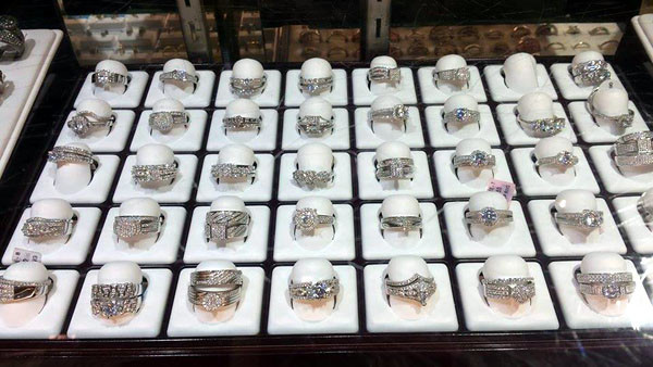 Premium Domain Name for Sale MYJEWELRYHUT.COM