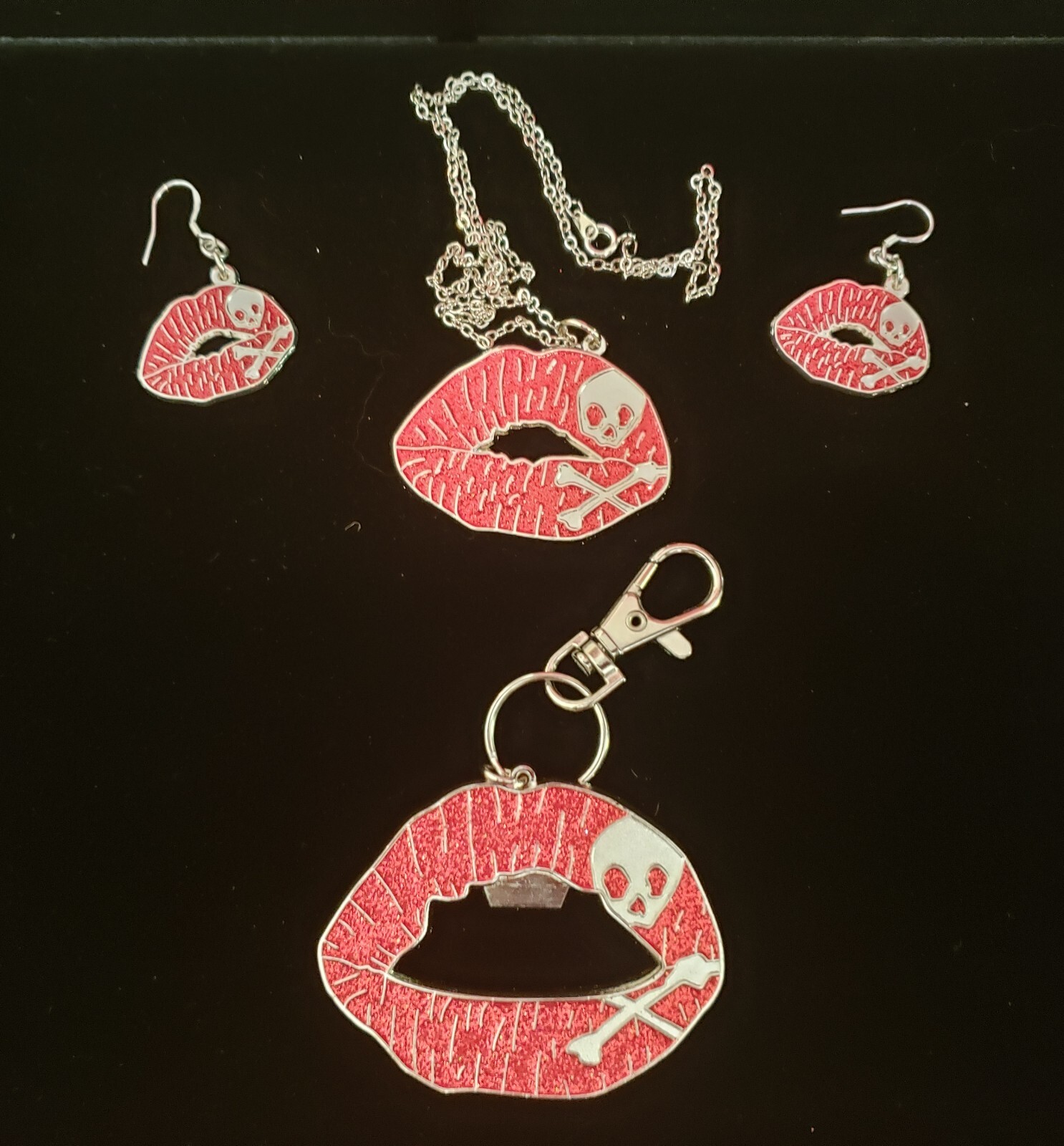 Retail Business or Just Assets FOR SALE – Apparel, Jewelry & More!