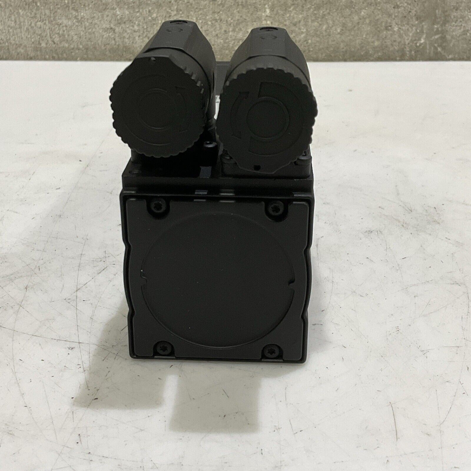 LENZE MCS 06160LRS0B0-A11N-ST5S00N-R0SU SERVO MOTOR 150/170V 1.00 HP 400HZ U3S