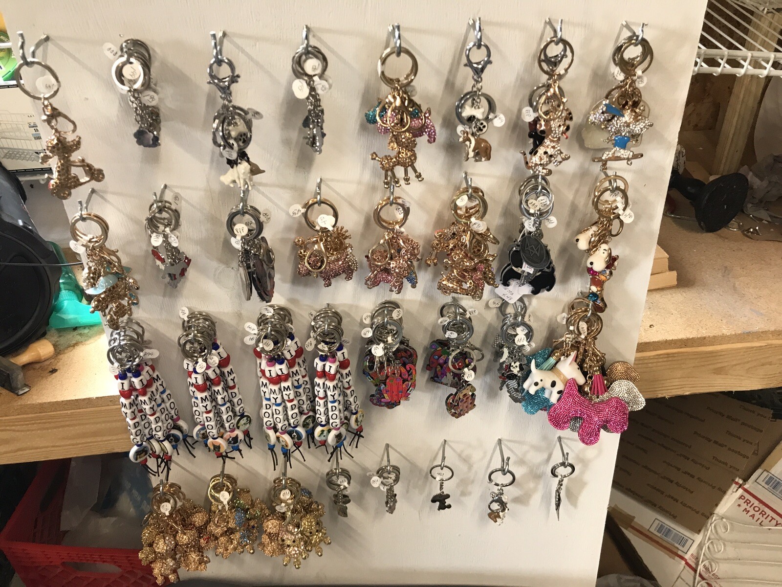 Liquidating online pet supplies store