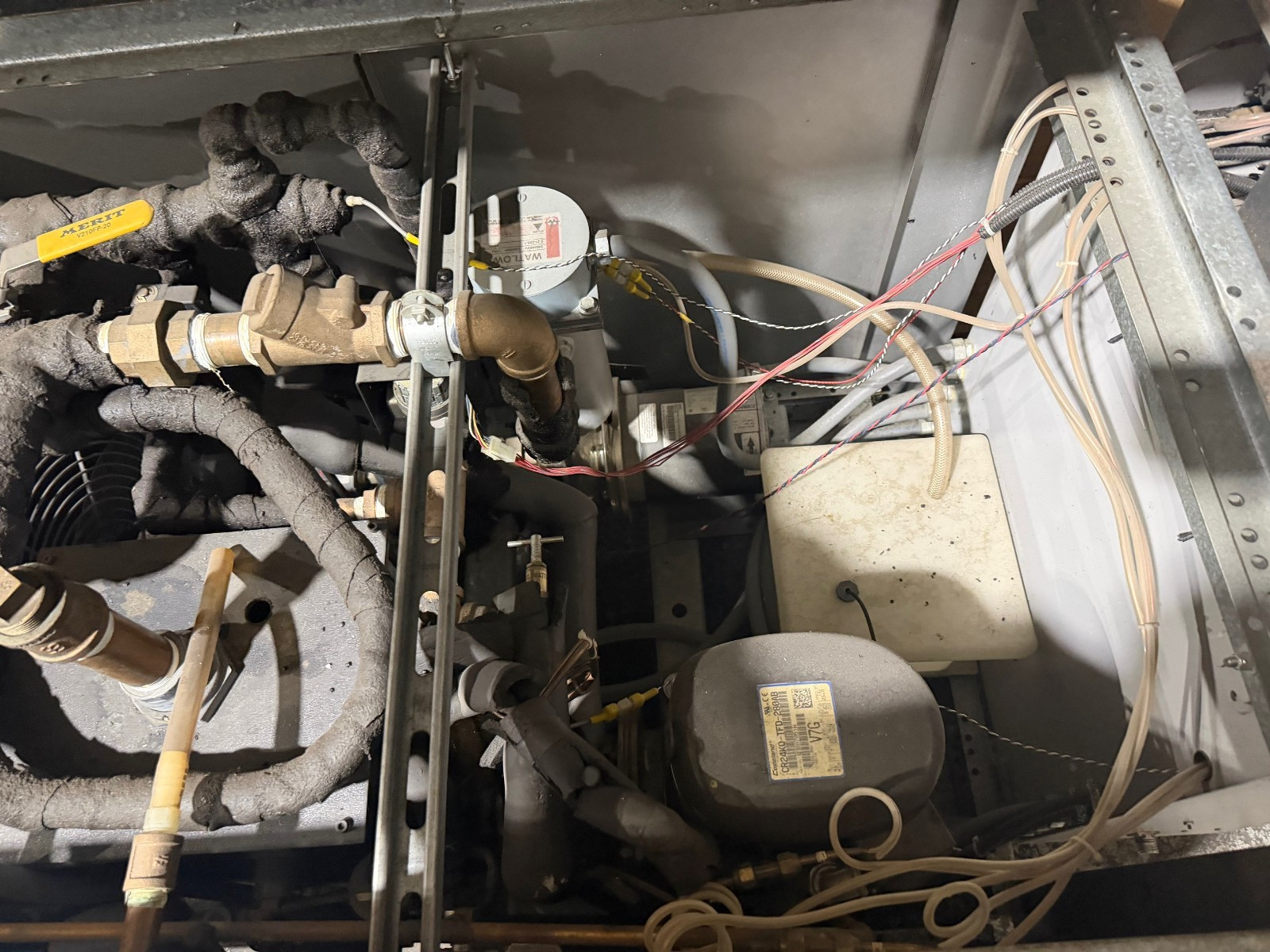 Advantage cooling chiller