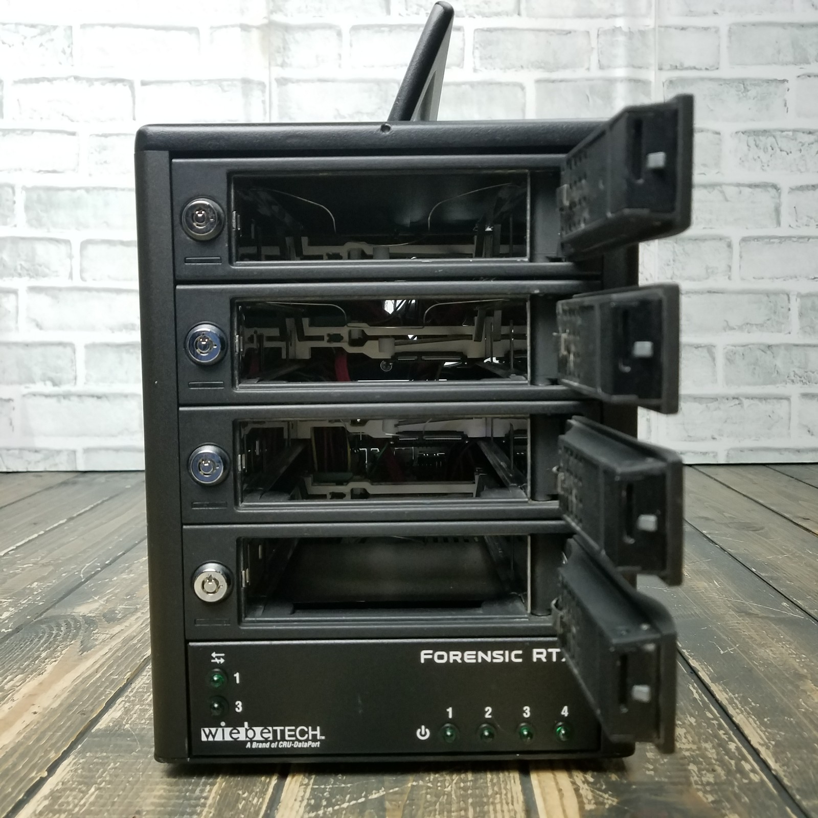WiebeTech Forensic RTX411-QJ – 4 BAY Hard Drive Enclosure USB Firewire eSATA