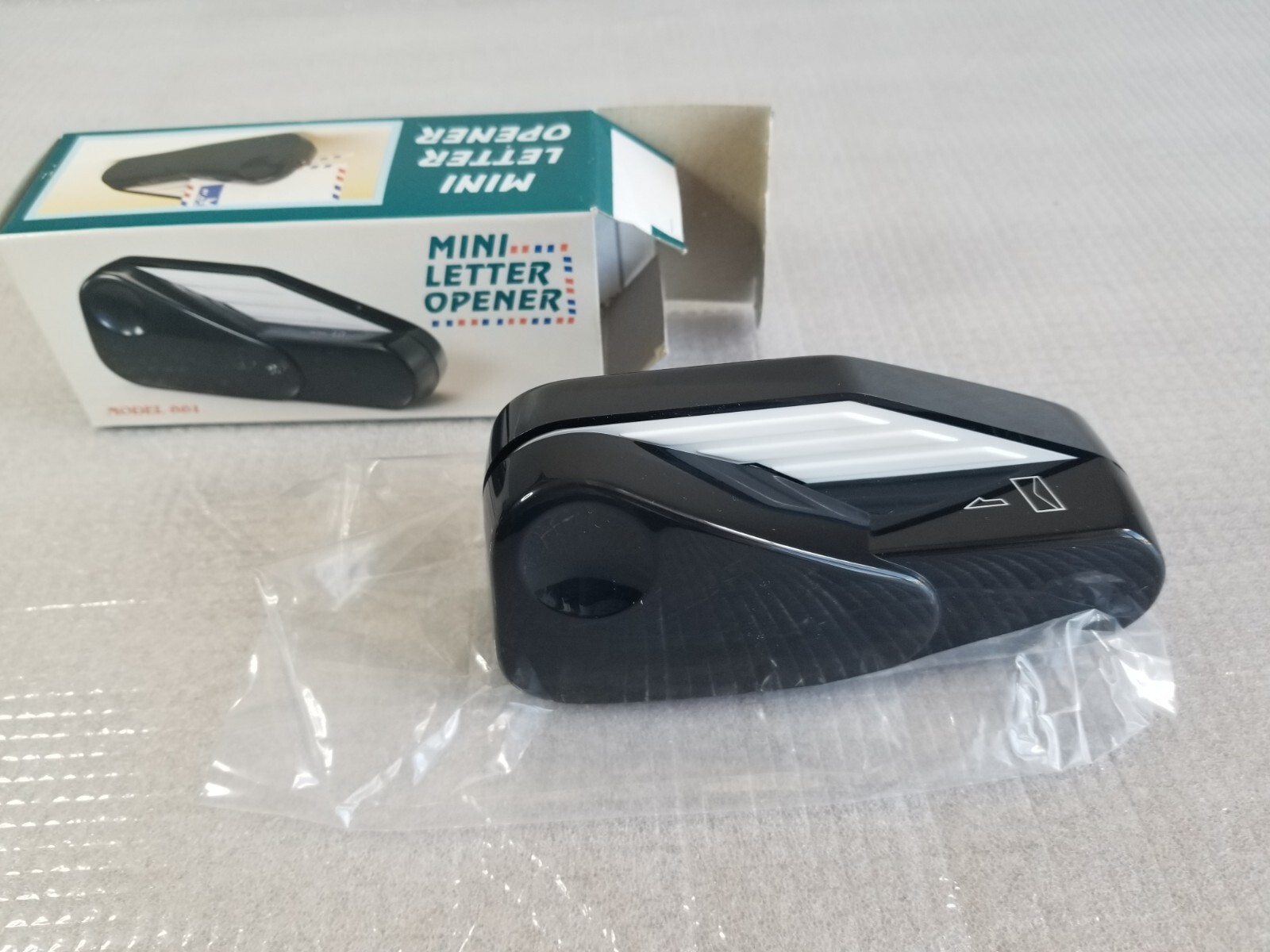 Handheld Electric Letter Opener – Battery Operated – Black Martin Yale